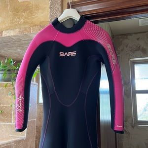 Bare velocity 5 mill woman’s wetsuit